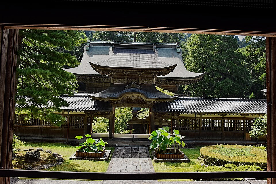 A stunning aspect of Fukui Prefecture's famous Soto Zen Eiheiji Temple.