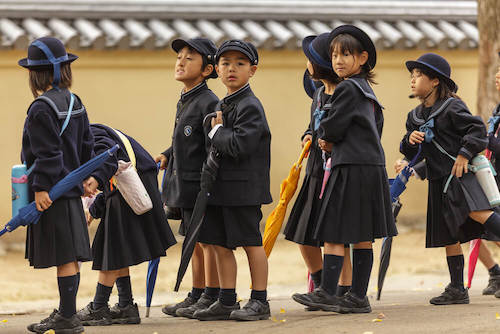 May in Japan is all about kids. Here are a few going to school and I'm sure they have similiar thoughts to the questions below!