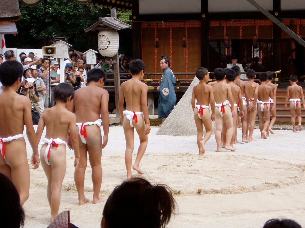 In September be sure to time your trip for the Tokyo sumo tournament