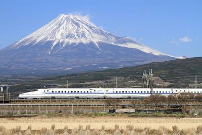 A Nozomi shinkansen bullet train en route to Kyoto.