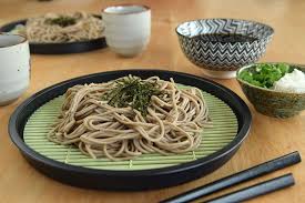 The intense heat of July changes how the Japanese eat: lighter meals, cooling foods and outdoor setting too! And nothing is more popular than chilled soba on a killer hot July day!
